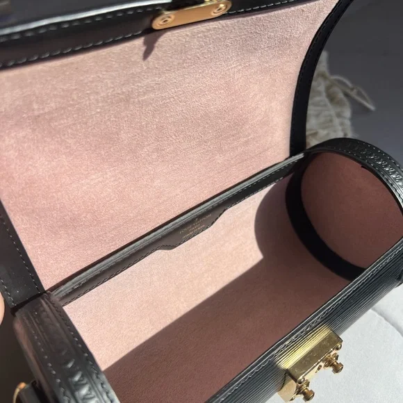 Louis Vuitton Black and Gold Epi Papillon Crossbody - Picture 6 of 10